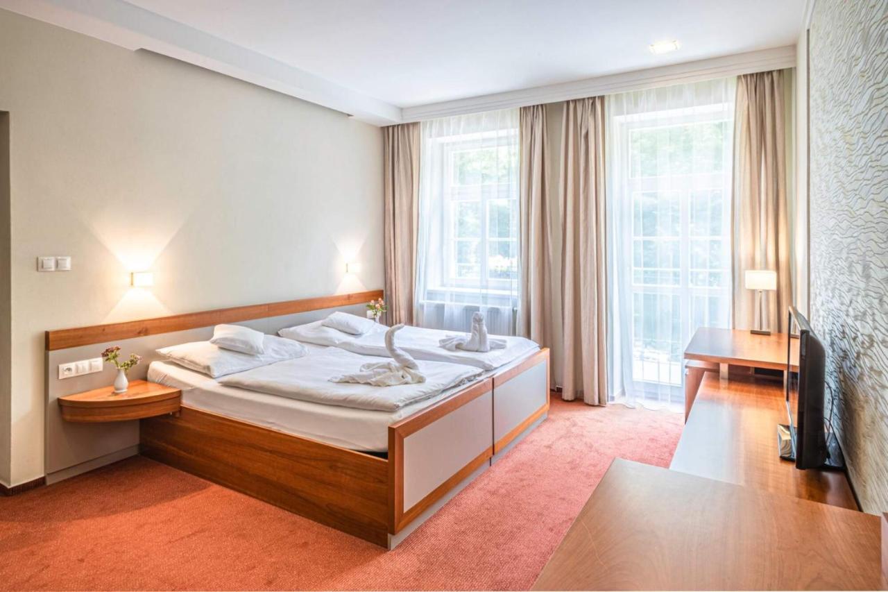 Hotel Reza Františkovy Lázně المظهر الخارجي الصورة