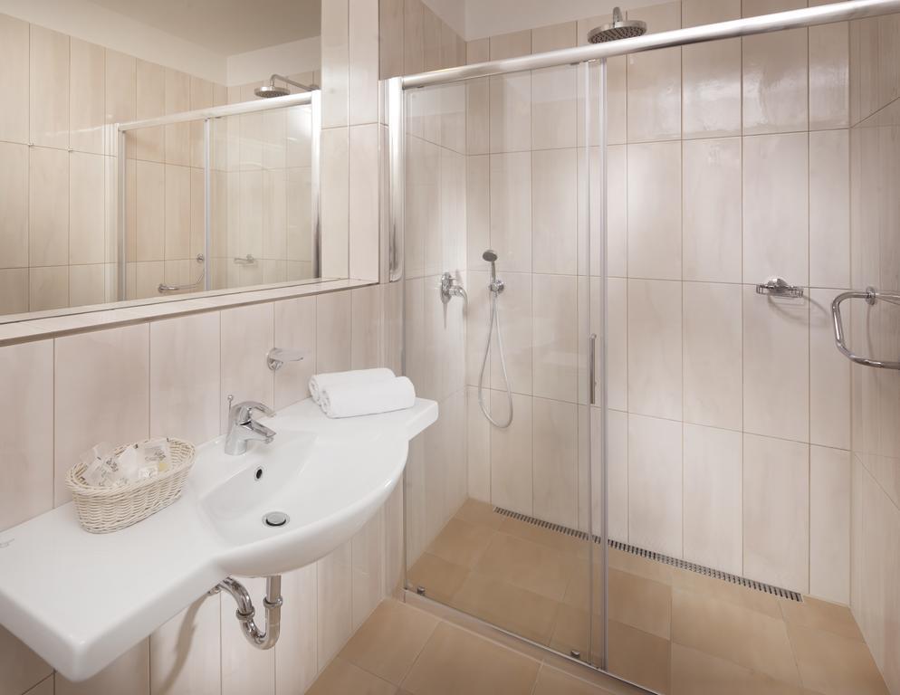 Hotel Reza Františkovy Lázně المظهر الخارجي الصورة